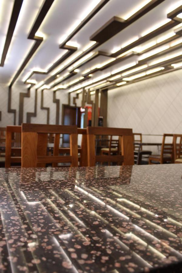 Annai In Saravana Bhavan Fine Stay And Restaurant Velankanni Exterior foto